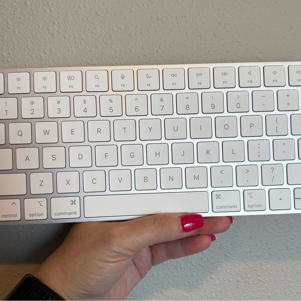 *SOLD* Compact Silver Wireless Keyboard